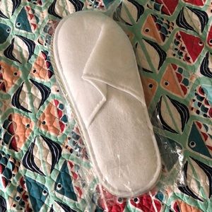 💕White Bedroom Slippers